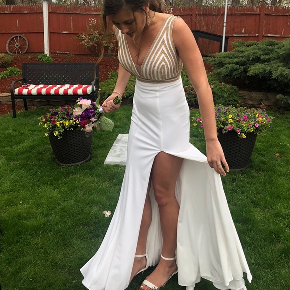 Prom dress only worn once size 2 - Picture 1 of 6